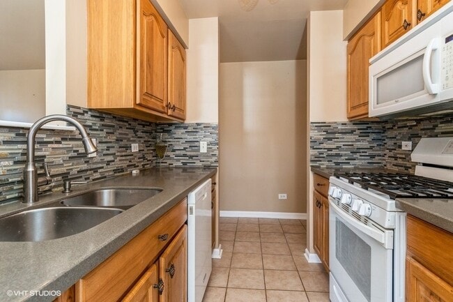 Building Photo - 2423 Durango Ln