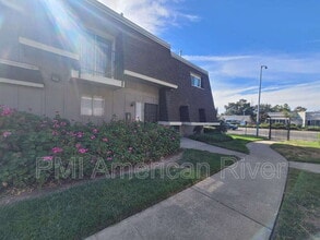 Building Photo - 5618 Hillsdale Blvd