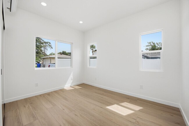 Building Photo - Brand new!