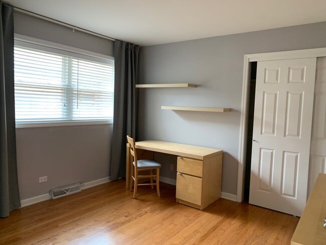 Building Photo - 7621 W Norridge St