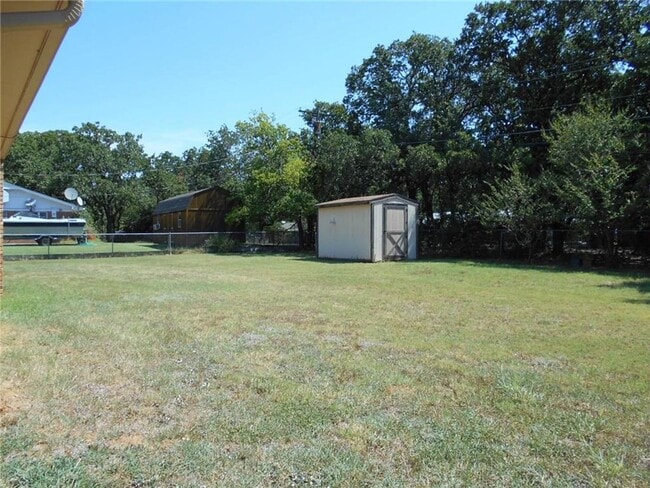 Building Photo - 3 Bedroom, 2 Bath House in Keene on Quarte...