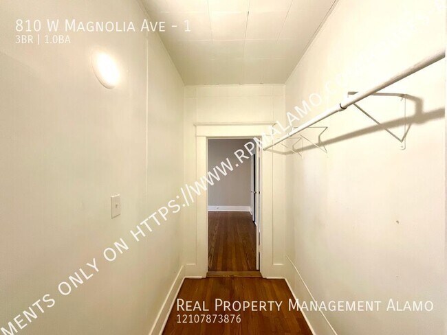 Building Photo - 810 W Magnolia Ave