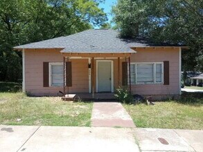 Building Photo - 3 Bedroom 1 bathroom House in Spartanburg SC