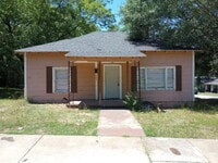 Building Photo - 3 Bedroom 1 bathroom House in Spartanburg SC