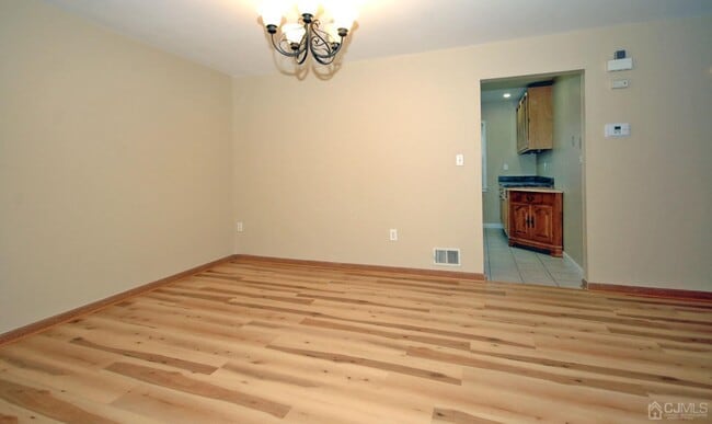 Building Photo - 17 Gardenia Ct