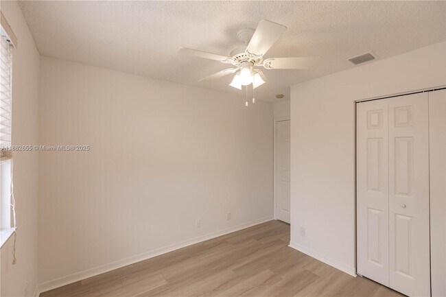 Building Photo - 1326 Majesty Terrace