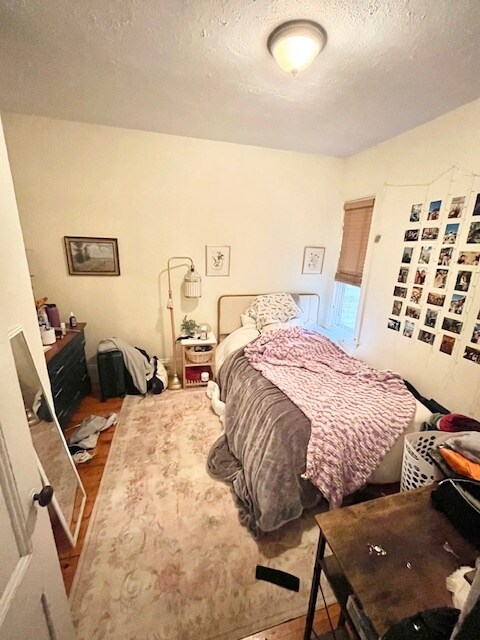 Building Photo - 44 Delle Ave