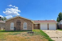 Building Photo - 2532 La Vonne Cir