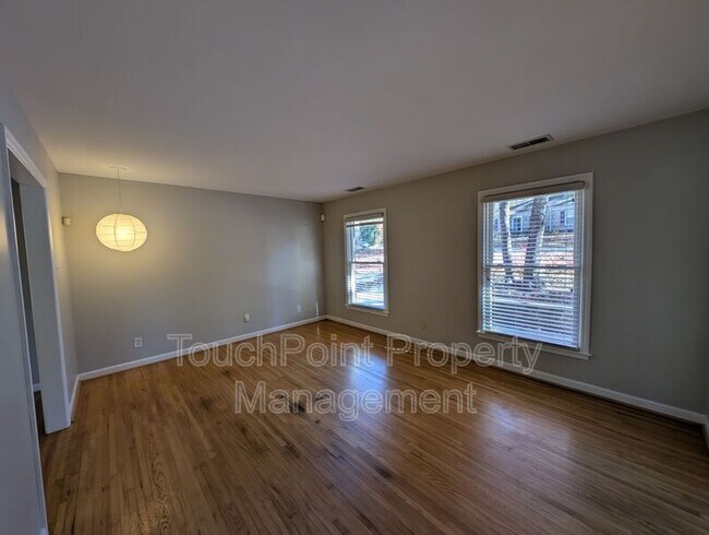 Building Photo - 3331 Donovan Pl