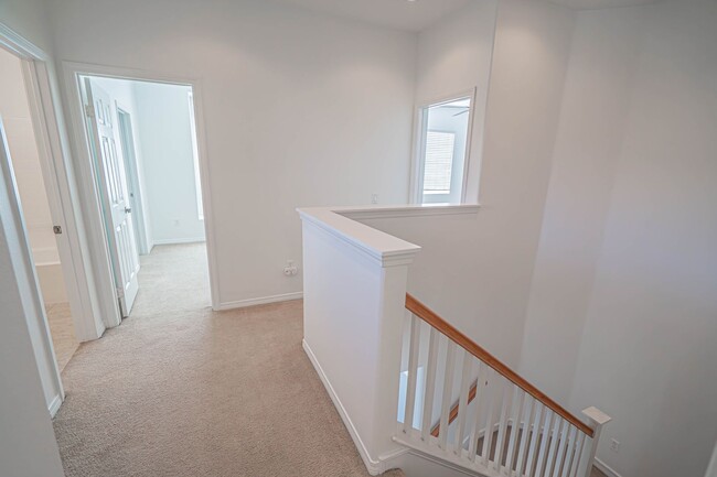 Building Photo - West Creek 3 Bedroom Townhome for Rent in ...