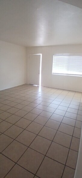 Building Photo - 2022 Castleberry Ln