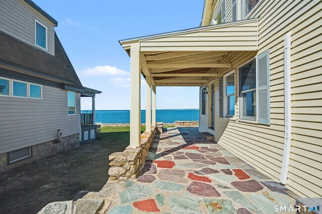 Building Photo - 217 W Shore Ave