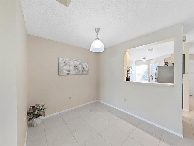 Building Photo - 3121 Beecher Dr E