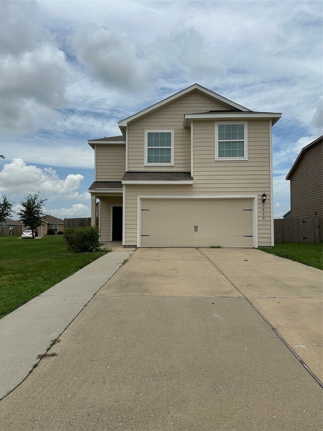 Building Photo - 5819 Golden Cove Rd