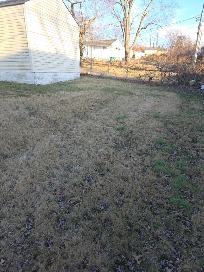 Building Photo - "Charming 3-Bed Gem on Perthshire Rd: Cozy Comfort in 1,033 Sq Ft!"