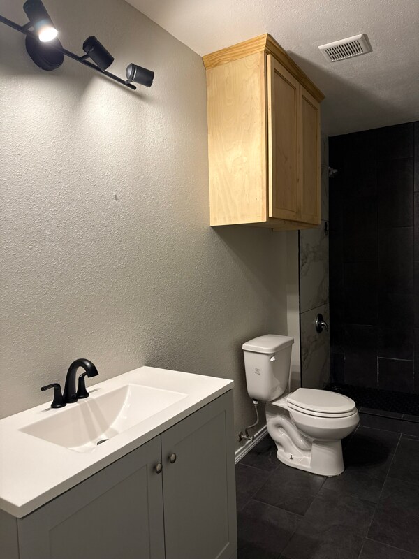 Building Photo - 8343 Morning Grove