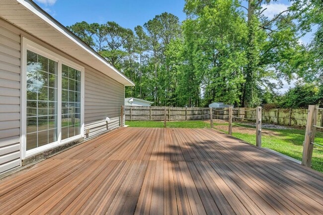 Building Photo - Adorable Brick Ranch- Piney Green Area