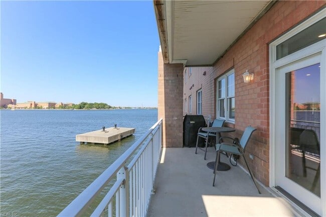 Building Photo - Pierpointe Condos