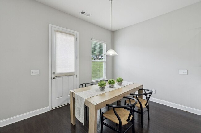 Building Photo - 1719 Biscayne Dr