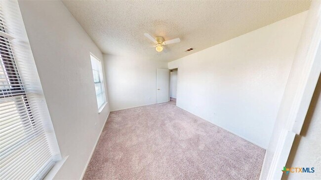 Building Photo - 1613 Bobby Lee Dr
