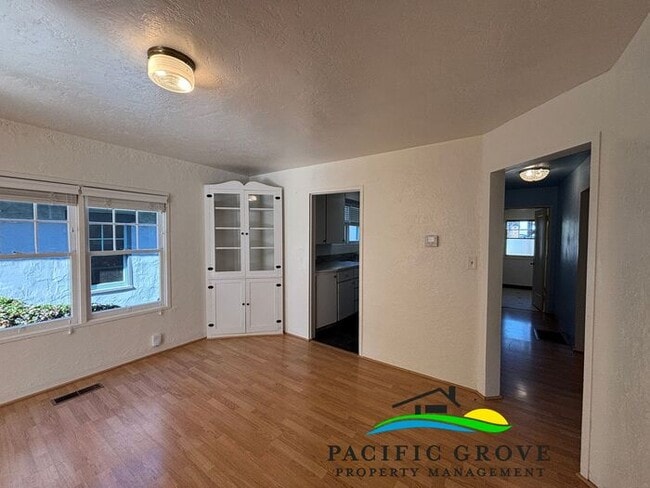 Building Photo - Delightful 3-Bedroom, 2 bath home in Pacific Grove