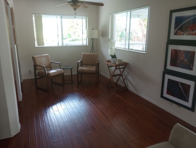 Building Photo - 1bd & 1 1/2 ba Fully Furnished & Move in R...