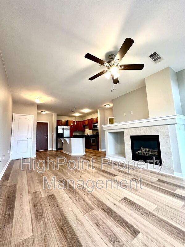 Building Photo - 13456 Via Varra