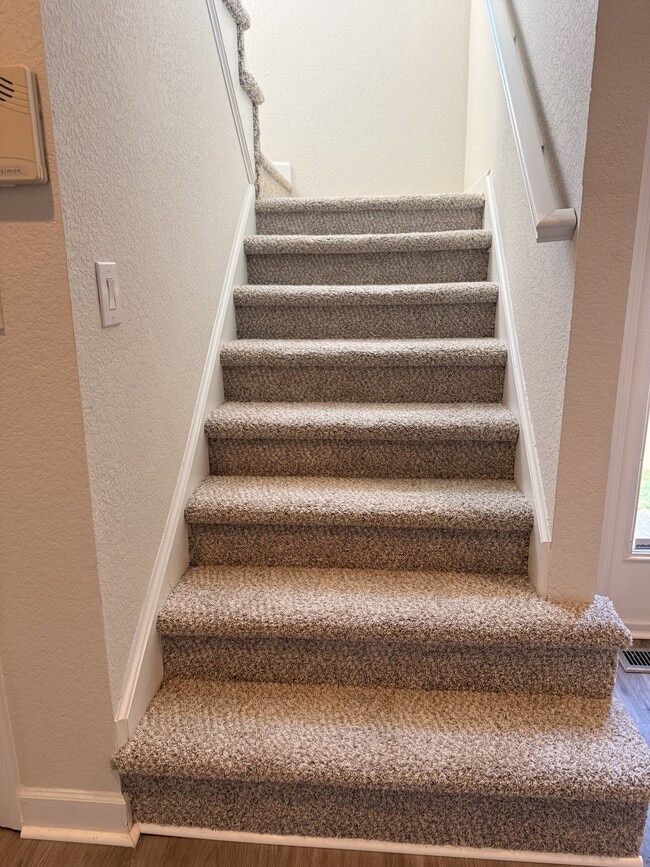 Building Photo - 407 16th St