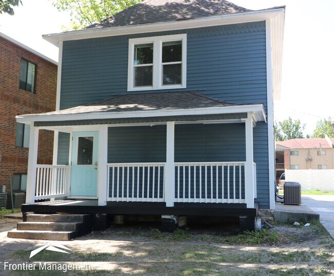 Primary Photo - 1021 Fremont St