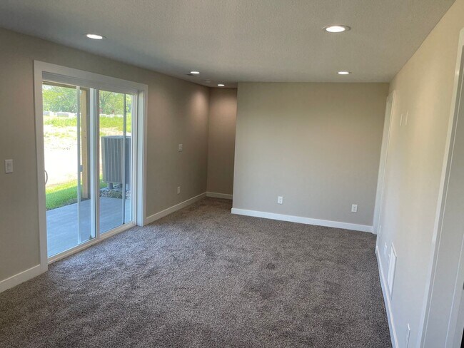 Building Photo - Luxury New Construction Townhome with Attached 2 Car Garage!