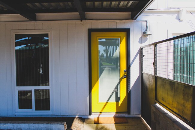 Building Photo - 3318 N 18th Ave