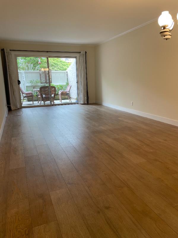 Building Photo - 675 Sharon Park Dr