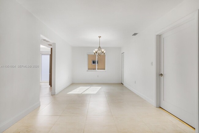 Building Photo - 2045 SW 125th Ct