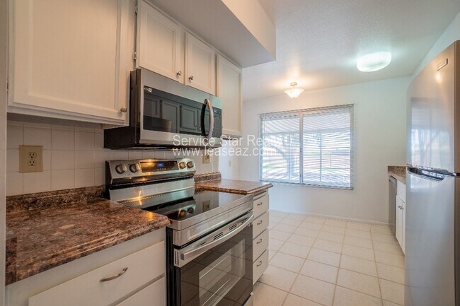 Building Photo - 17230 N Palo Verde Dr