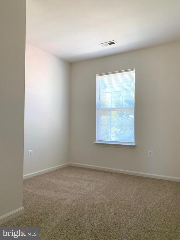 Building Photo - 109 Merrill Ct