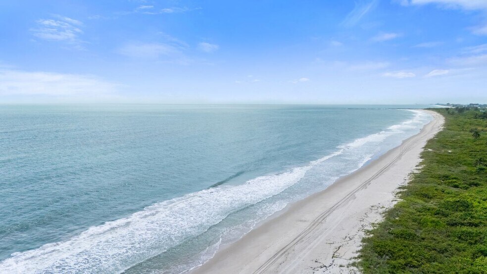 Building Photo - 4003 S Indian River Dr