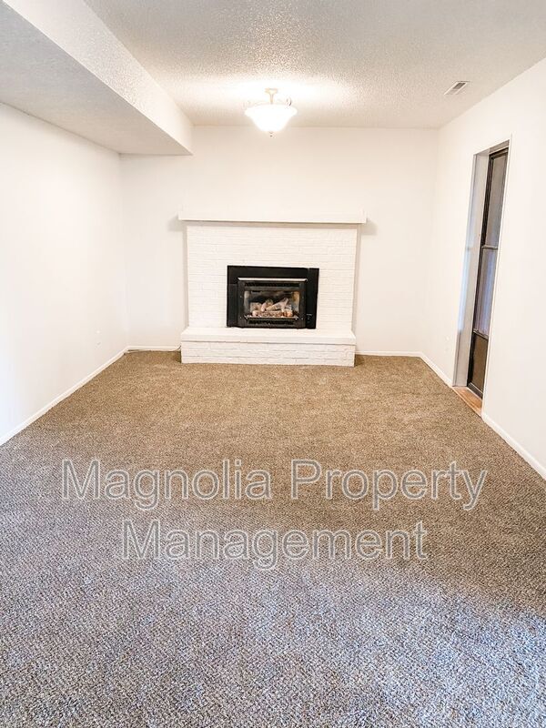 Building Photo - 1187 Applewood Dr