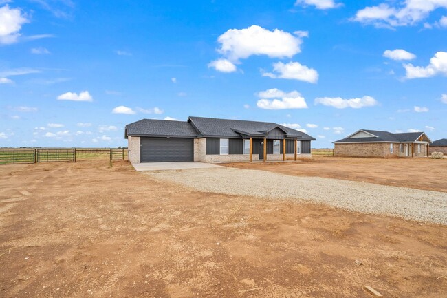 Building Photo - Country Living In Roosevelt ISD!