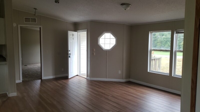Building Photo - 1124 Eulalia Ln