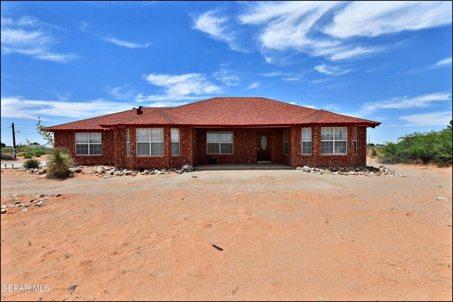 Building Photo - 14101 Koshare Ct