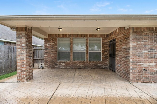 Building Photo - 6439 Stone Landing Ln