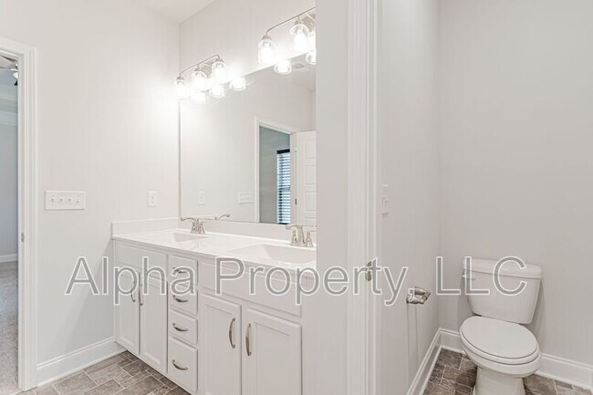 Building Photo - 504 Flying Squirrel Wy