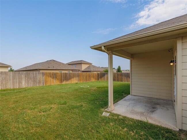 Building Photo - 1400 Ferryman Dr