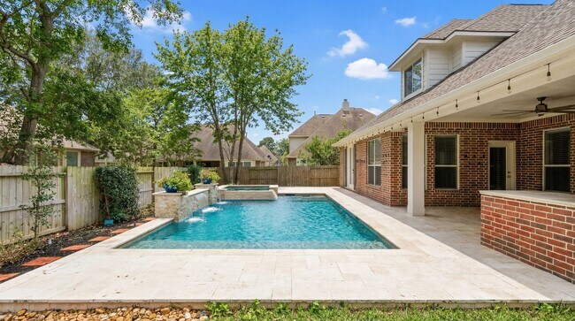 Building Photo - 414 Woodpecker Forest Ln