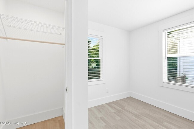Building Photo - 1409 Glenn St