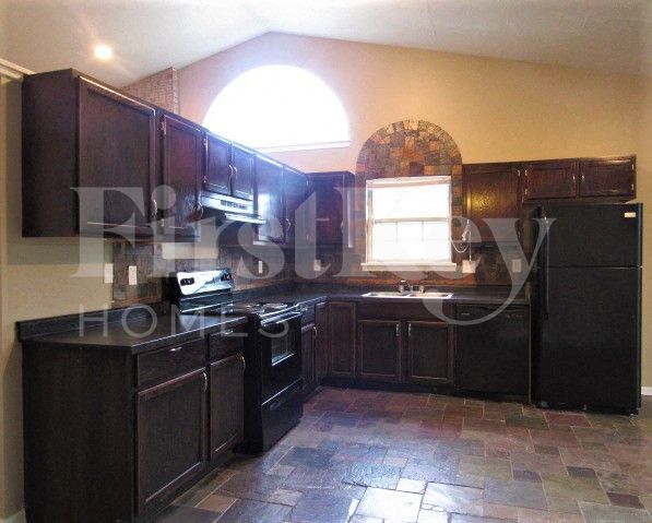 Building Photo - 5139 Seerley Creek Rd