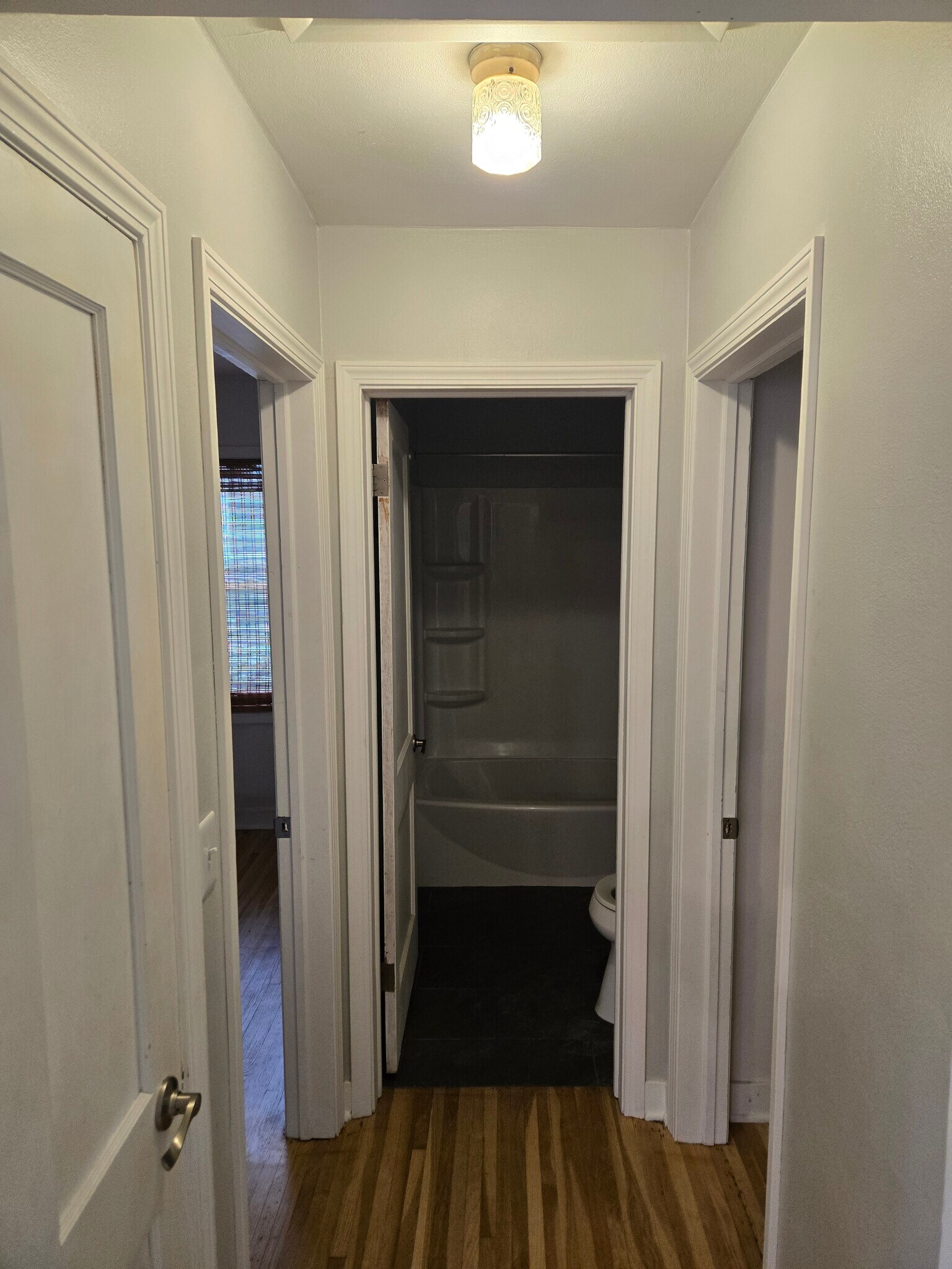 Mainfloor Hallway - 2606 6th Ave N