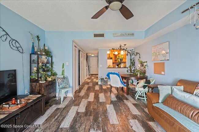 Building Photo - 199 Jimmy Buffett Mem Hwy