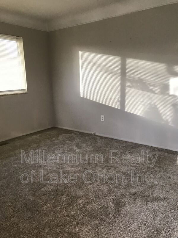 Building Photo - 105 Walnut St