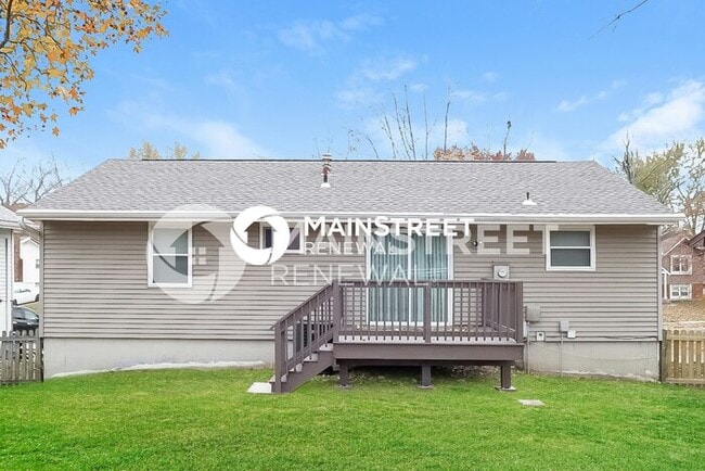 Building Photo - 3 Bedroom Pet-Friendly Home in Grandview, ...